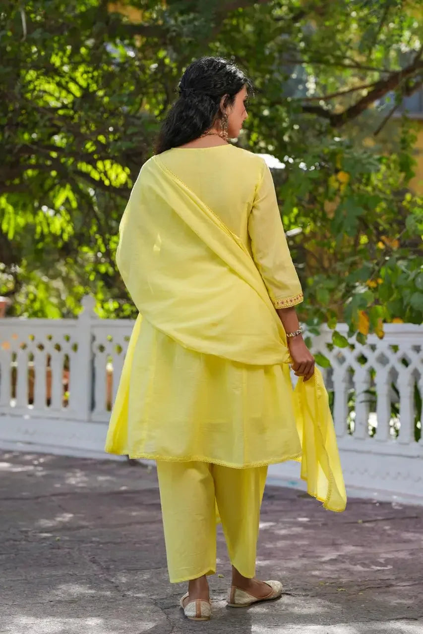 Ziyana – Sunshine Yellow Floral Embroidered Kurta Set Nivishas - Sec46