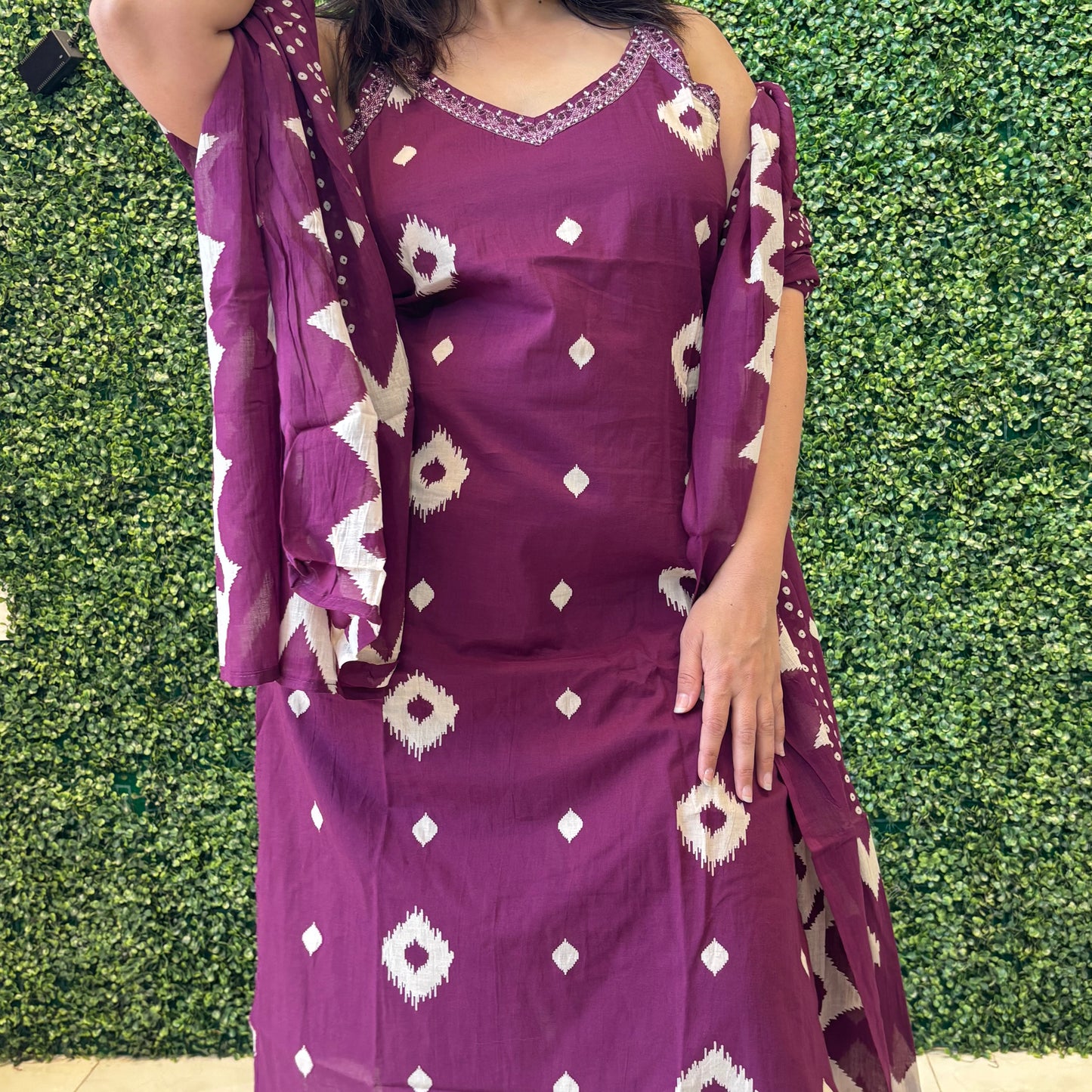 Aubergine Ikat – Kurta Set with Dupatta Nivishas - Sec46