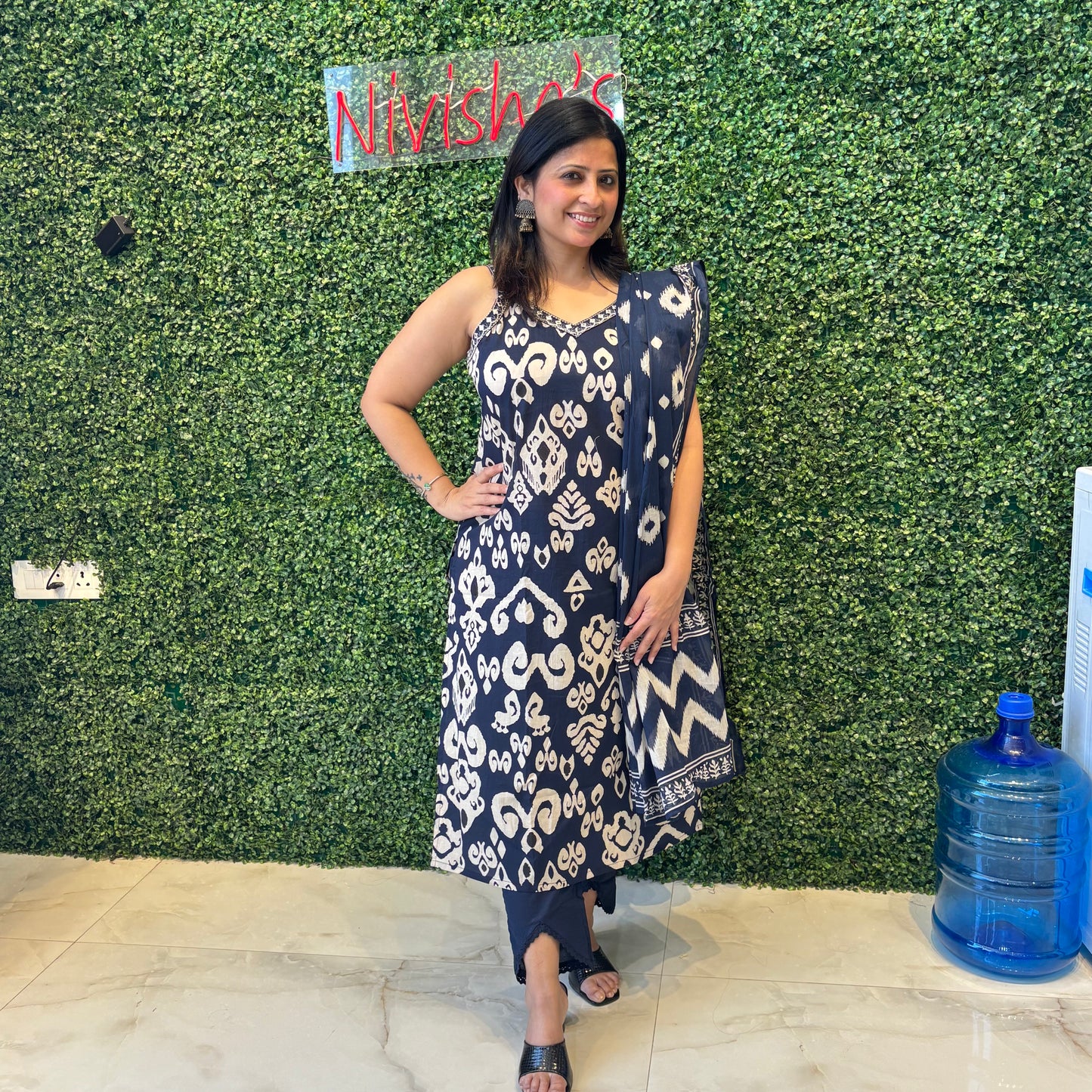 Indigo Ikat – Sleeveless Kurta Set with Dupatta Nivishas - Sec46