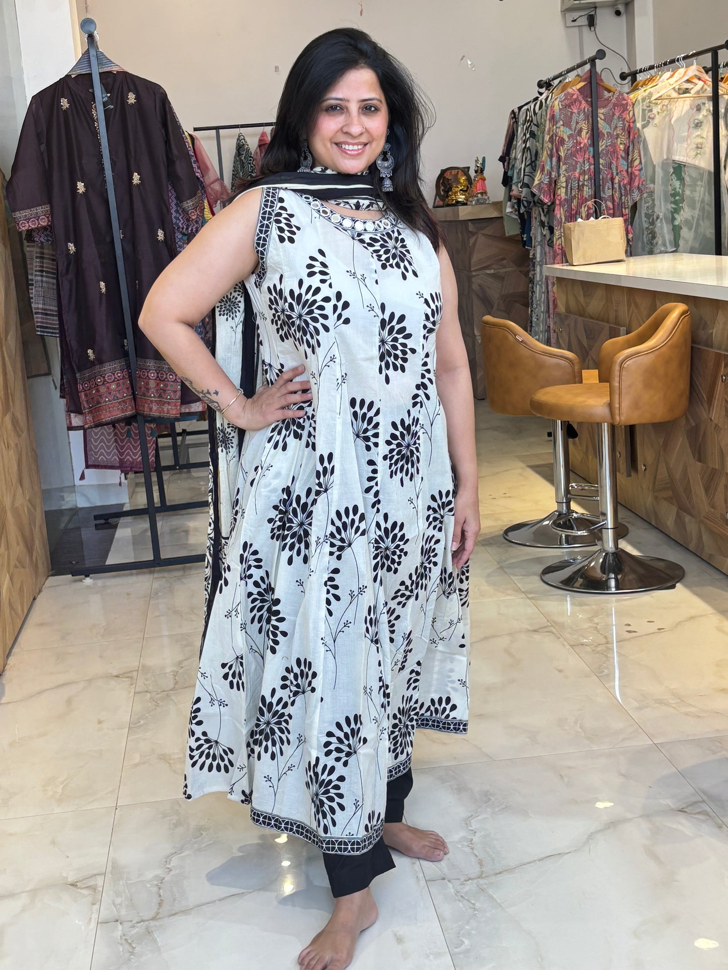 Ziva – White & Black Sleeveless A-Line Kurta with Dupatta Nivishas - Sec46