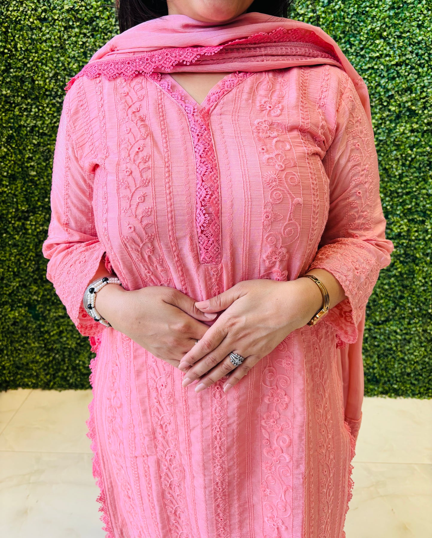 Soraya – Peach Pink Chikankari Kurta Set with Crochet Lace Nivishas - Sec46