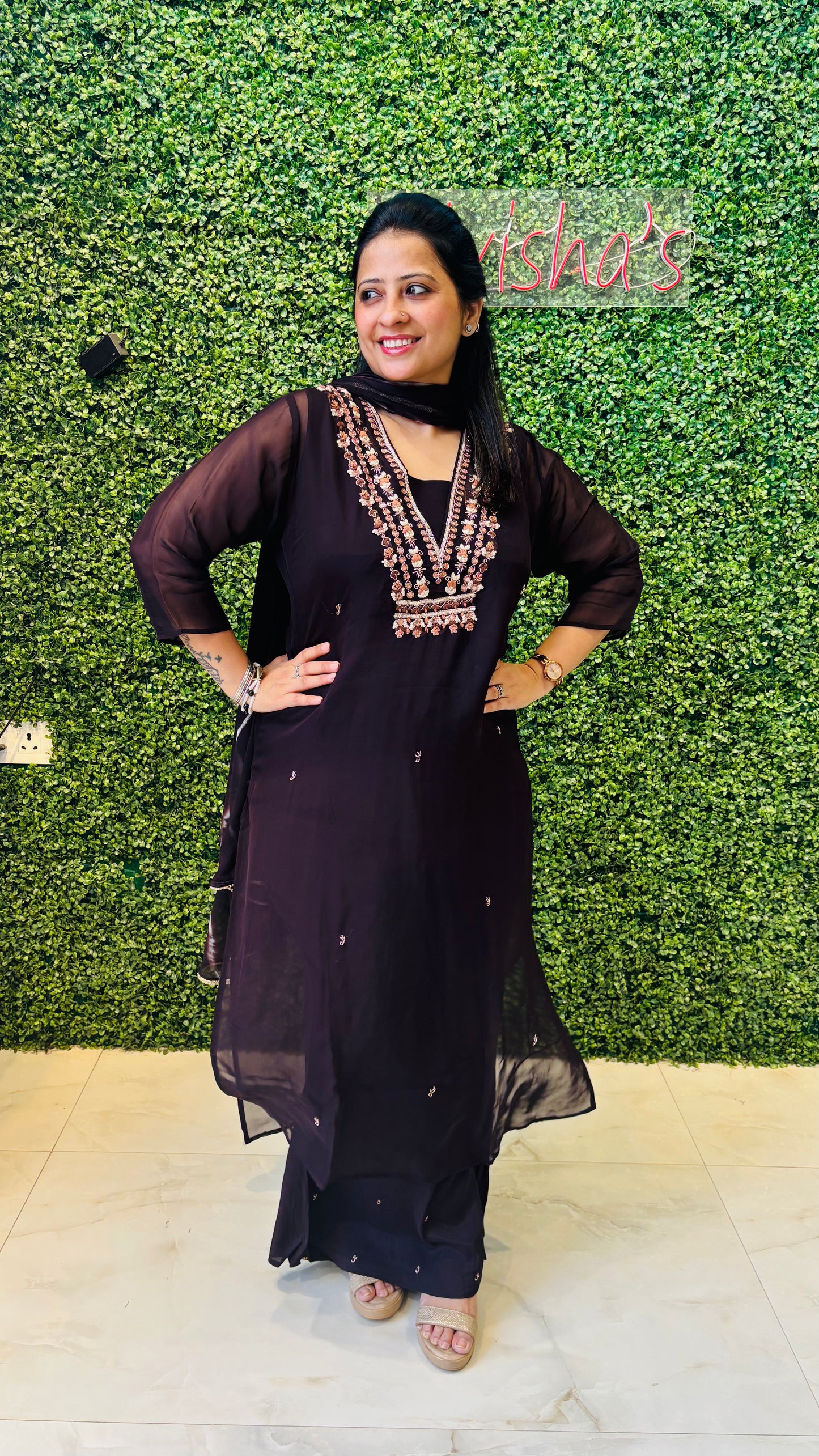Zyra – Coca Cola Georgette Kurta Set with Thread Embroidery Nivishas - Sec46