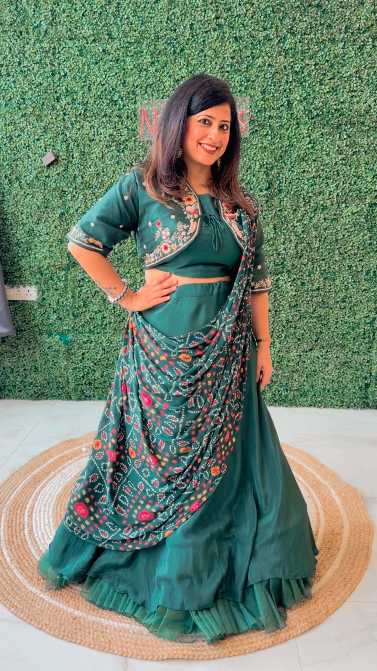 Aarvi – Emerald Drape Set