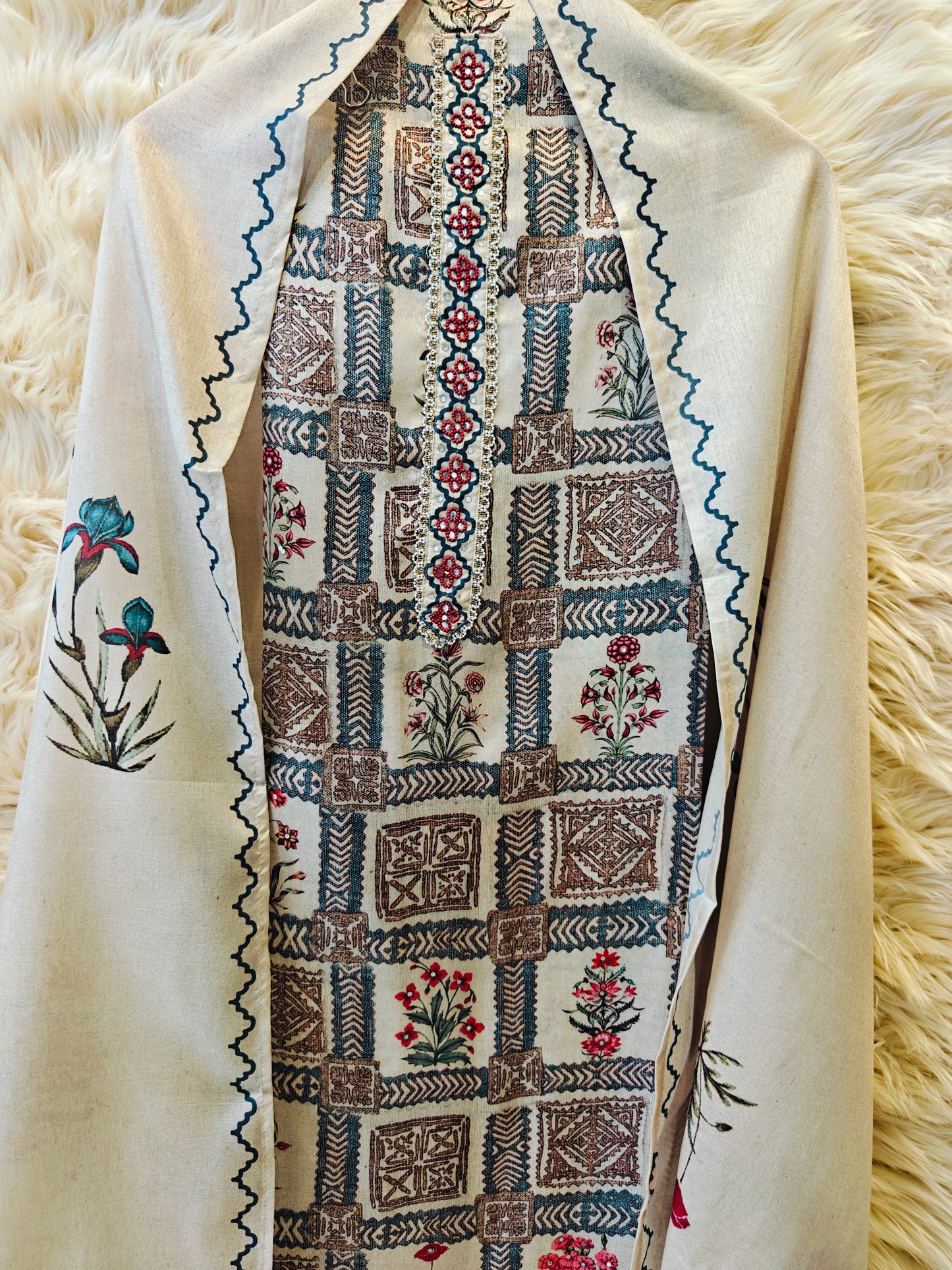 Elysian Bloom in Ivory - Unstitched Geometric Pattern Suit