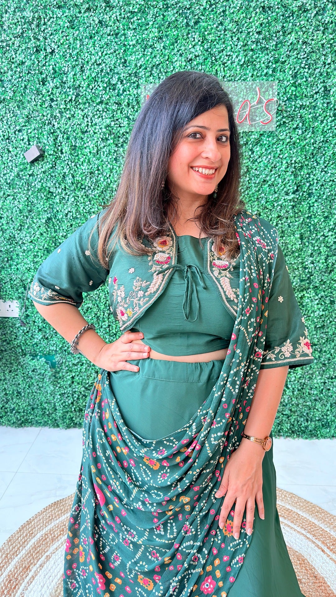 Aarvi – Emerald Drape Set