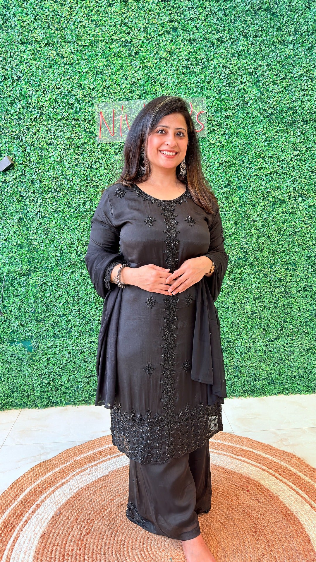 Nayra Noir – Hand Embroidered Elegance