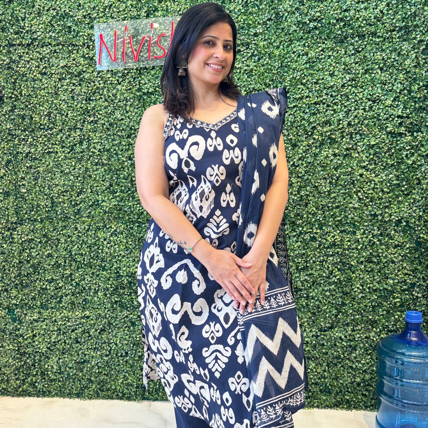 Indigo Ikat – Sleeveless Kurta Set with Dupatta Nivishas - Sec46