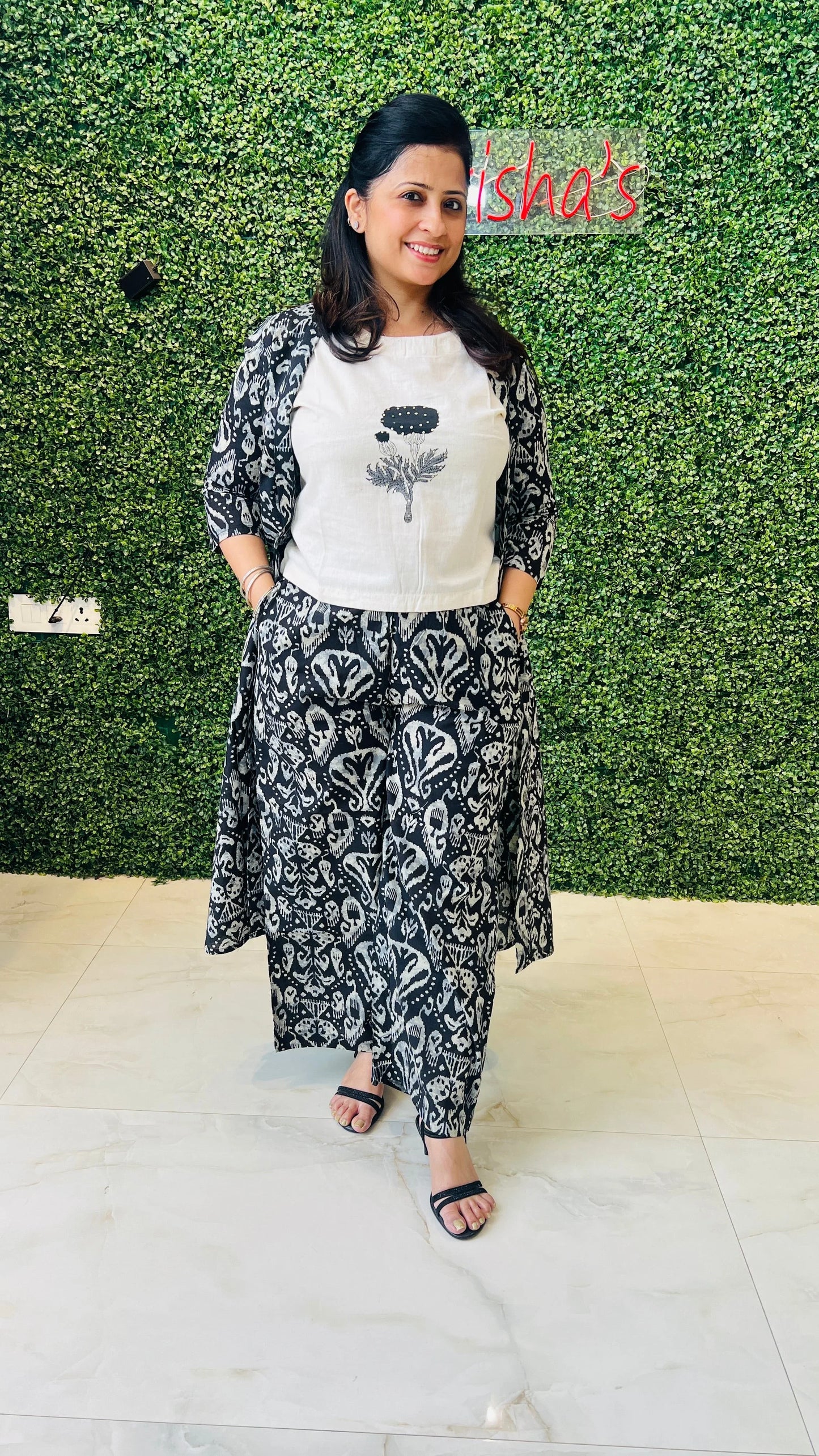 Monochrome Ikat Meadow – Black & White 3-Piece Coord Set Nivishas - Sec46
