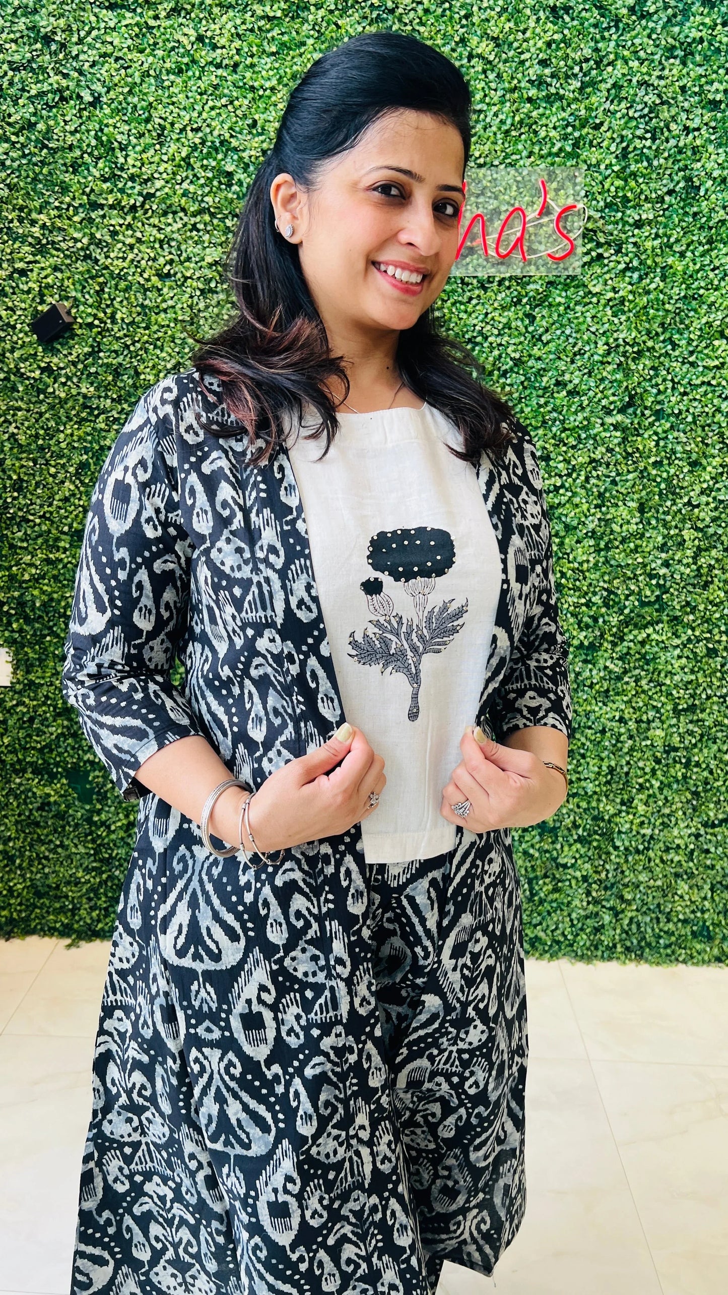 Monochrome Ikat Meadow – Black & White 3-Piece Coord Set Nivishas - Sec46