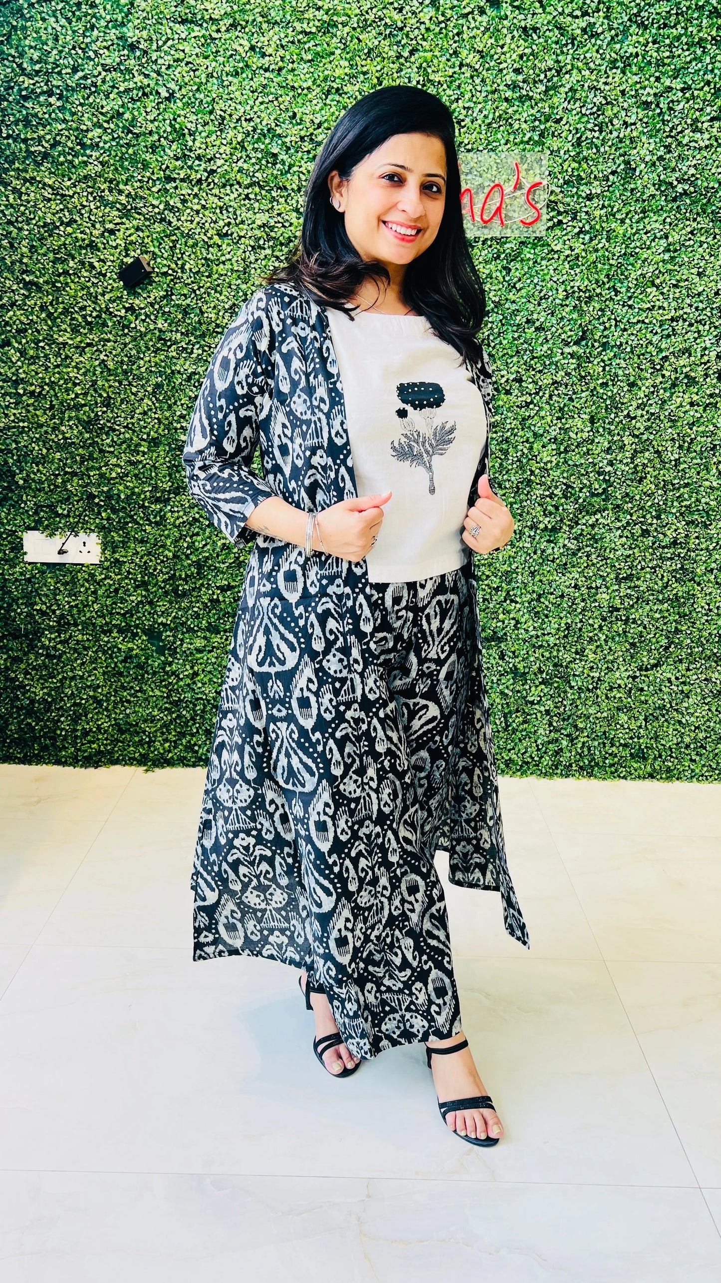 Monochrome Ikat Meadow – Black & White 3-Piece Coord Set Nivishas - Sec46
