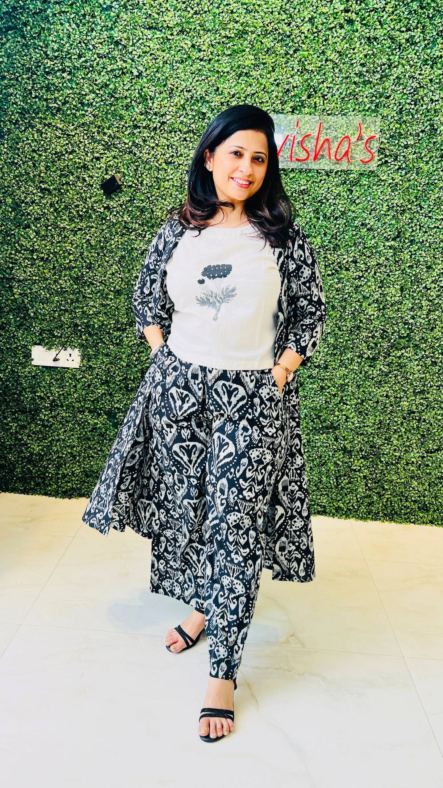 Monochrome Ikat Meadow – Black & White 3-Piece Coord Set Nivishas - Sec46